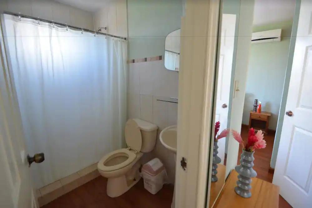 Caribbean Villages Aparments โบกัสทาวน์ ภายนอก รูปภาพ